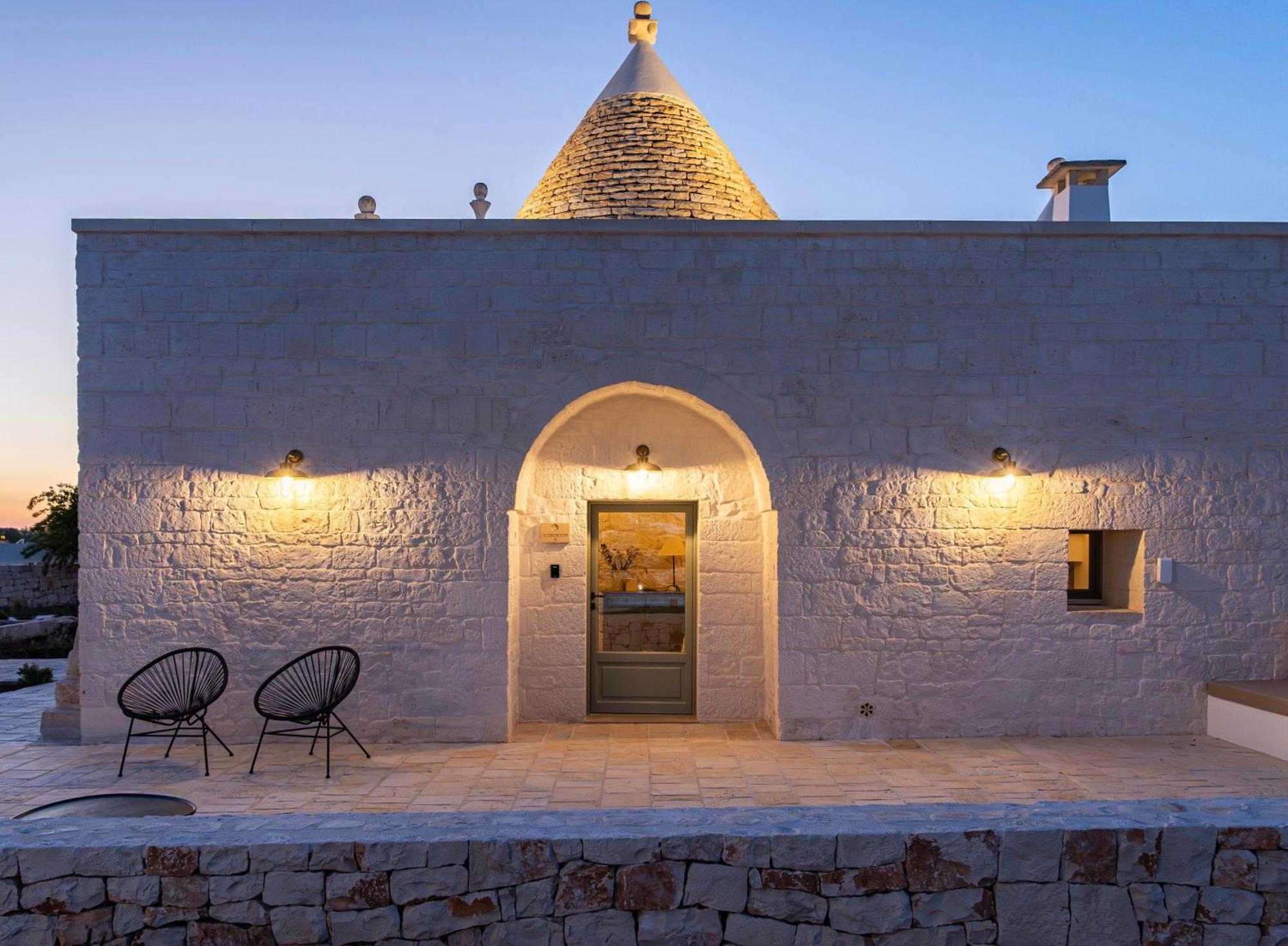 Trullo Jale - Boutique Apartments Остуни Екстериор снимка