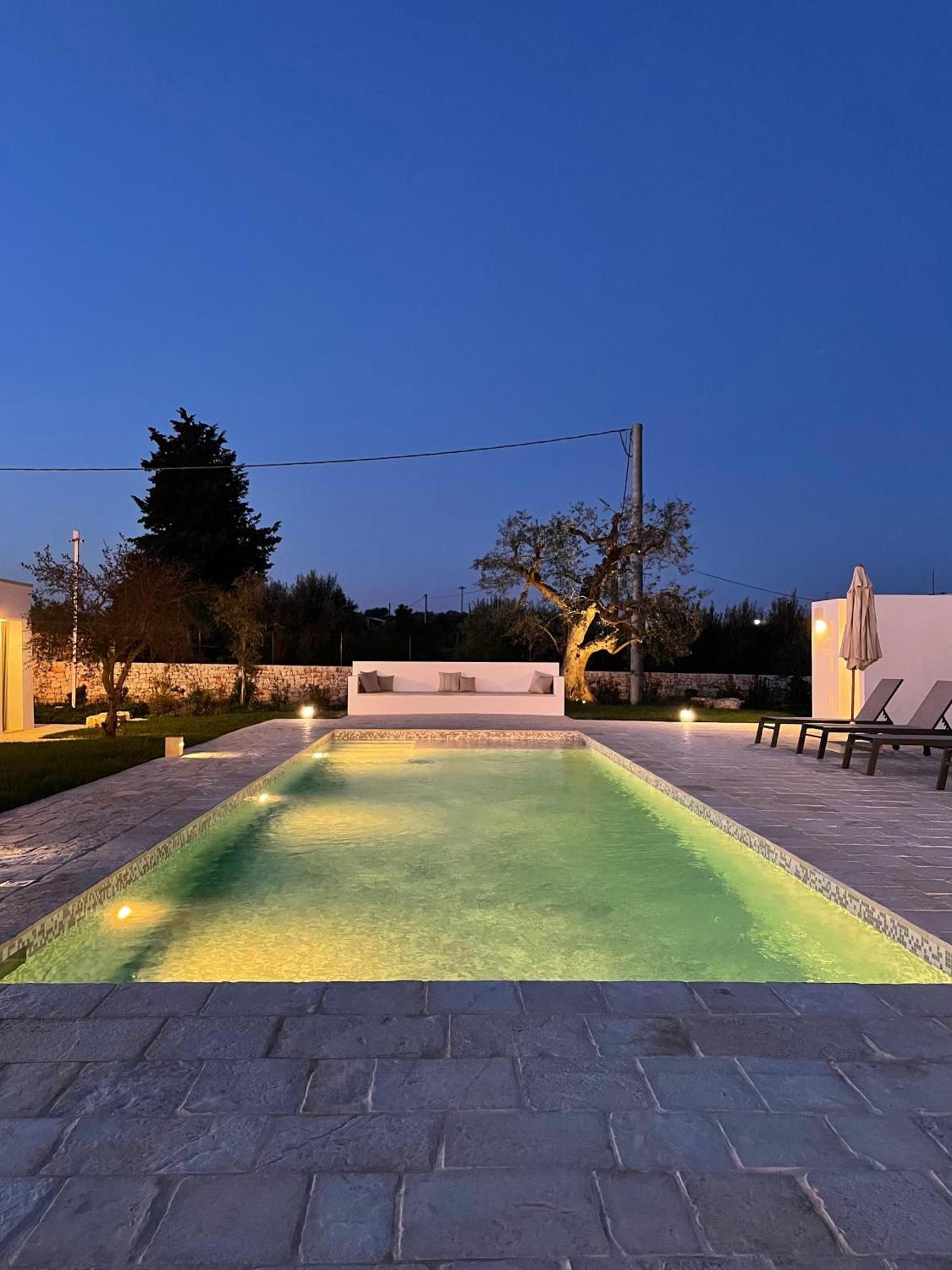 Trullo Jale - Boutique Apartments Остуни Екстериор снимка
