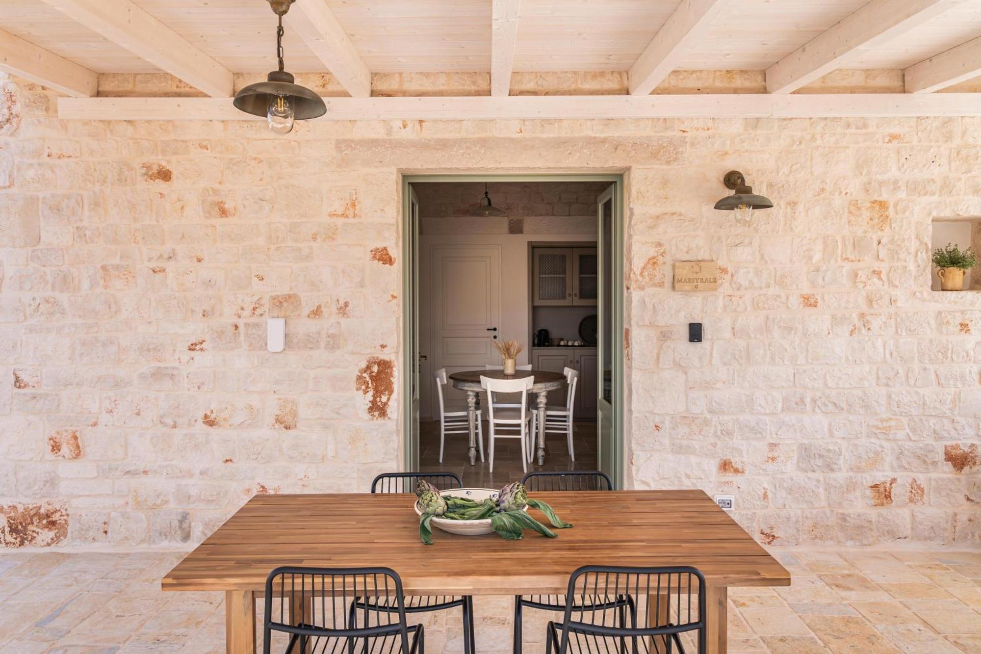Trullo Jale - Boutique Apartments Остуни Екстериор снимка