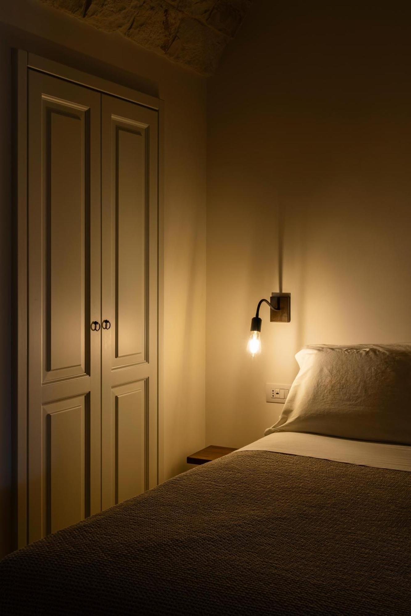 Trullo Jale - Boutique Apartments Остуни Екстериор снимка