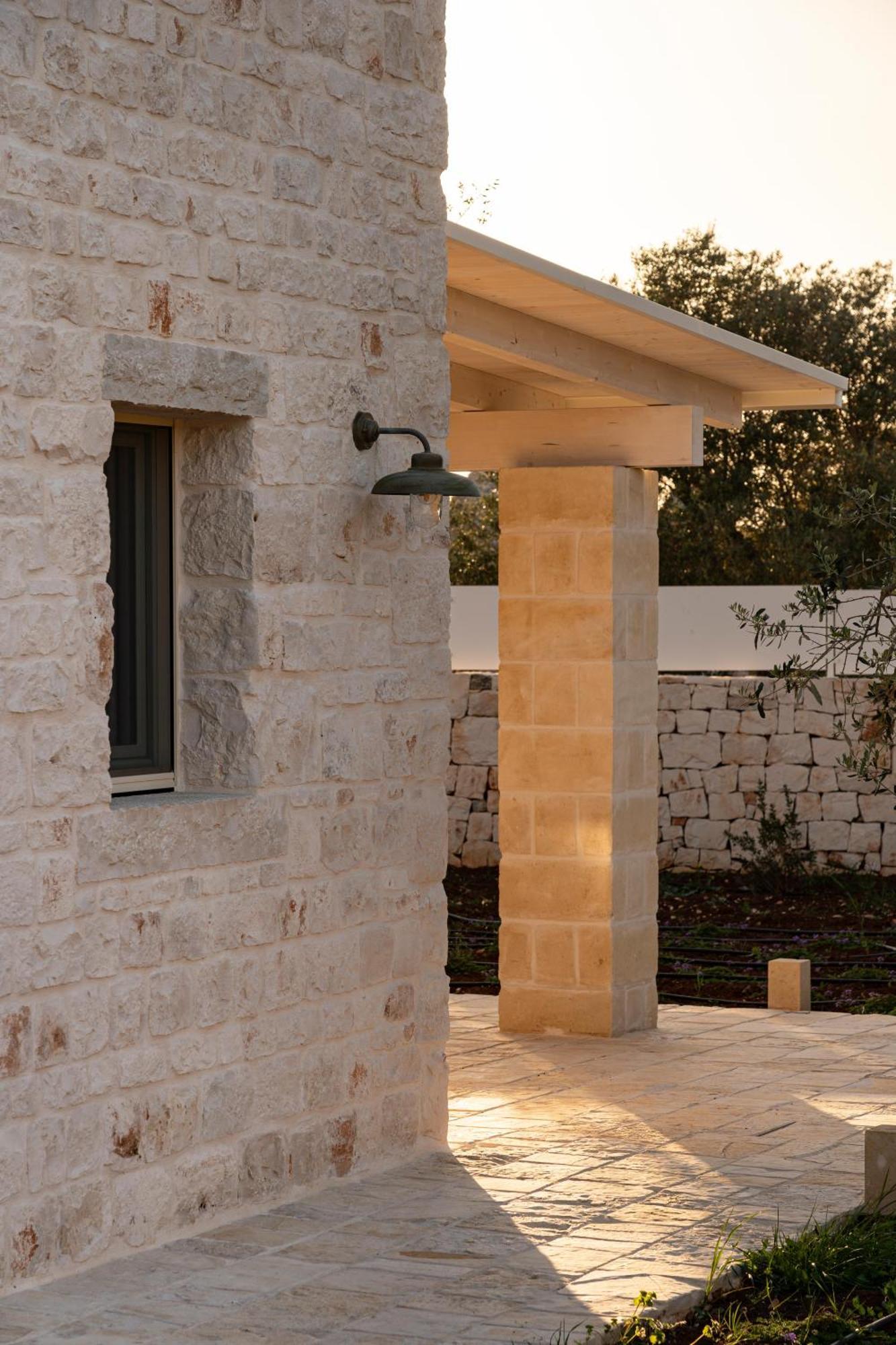Trullo Jale - Boutique Apartments Остуни Екстериор снимка