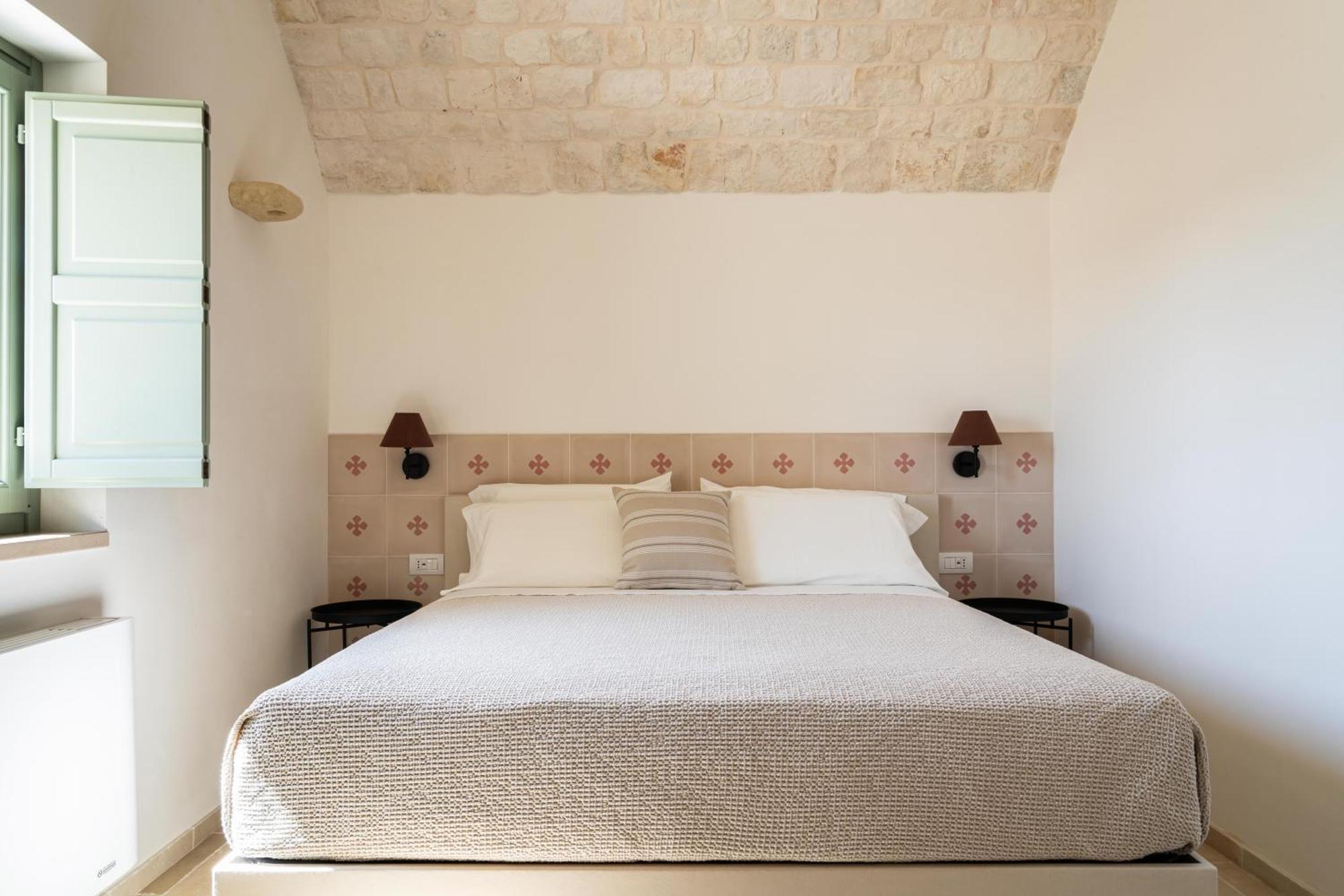 Trullo Jale - Boutique Apartments Остуни Екстериор снимка