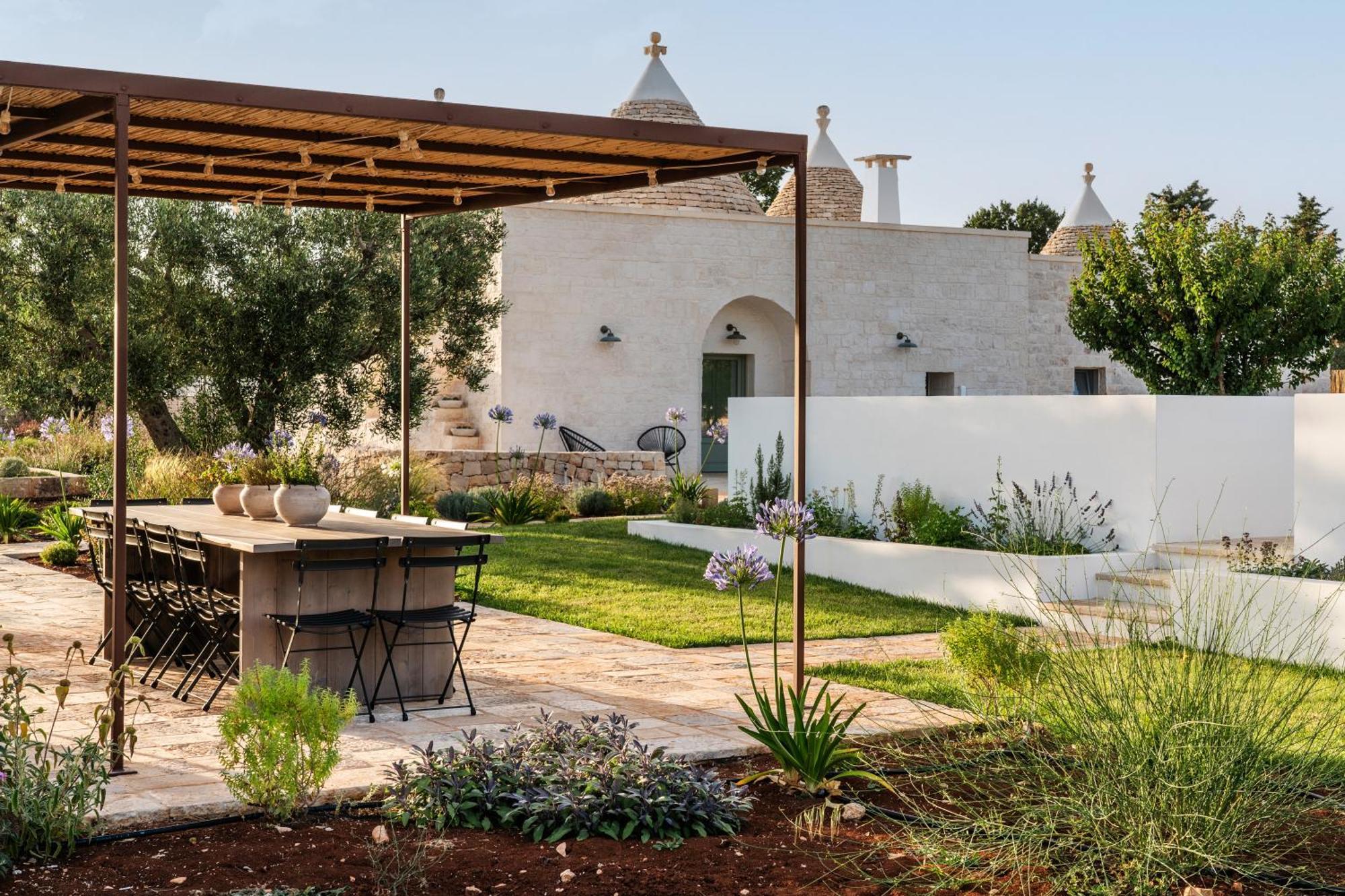 Trullo Jale - Boutique Apartments Остуни Екстериор снимка
