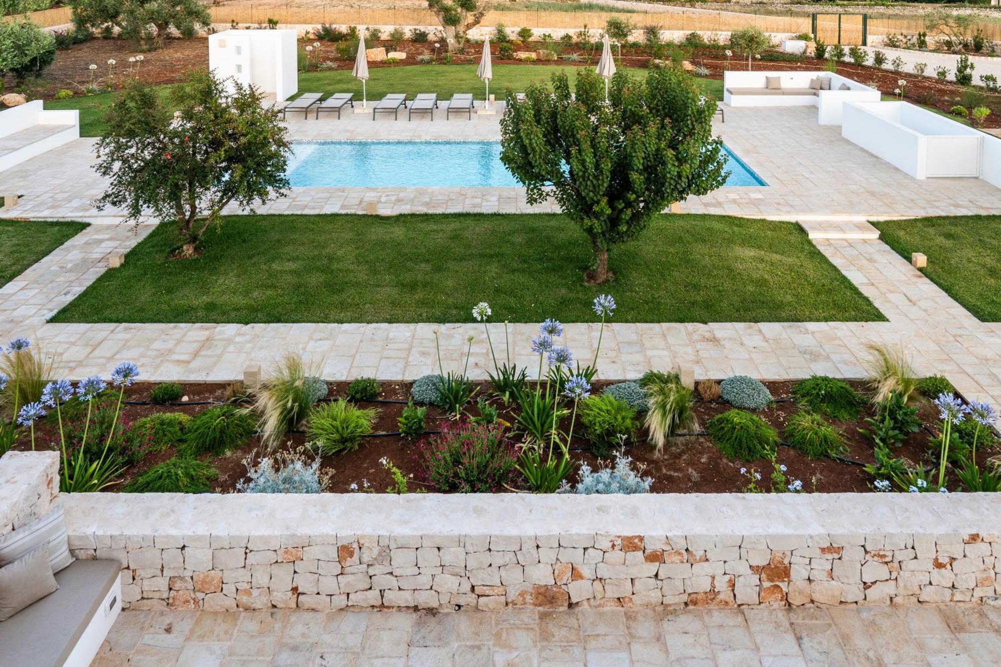 Trullo Jale - Boutique Apartments Остуни Екстериор снимка